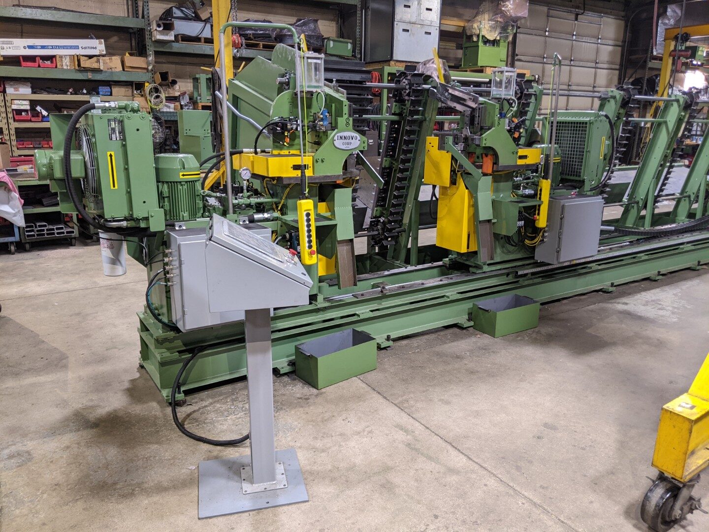 Innovo H237DN-D hopper-fed hydraulic double notch tube and pipe notching machine