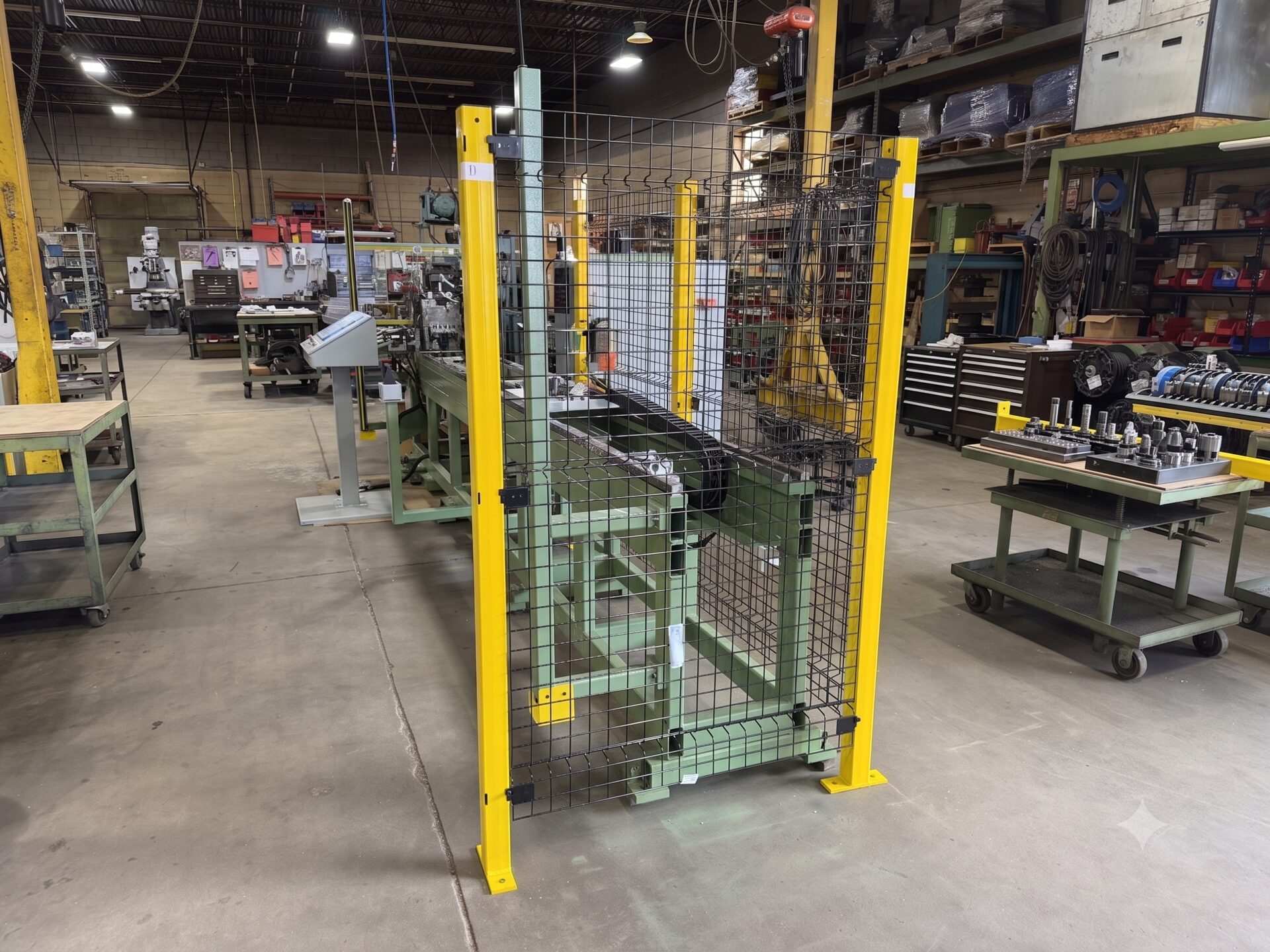 Innovo SPR150 Servo-Positioned Fence Rail Machine — aluminum fencing fence rail system